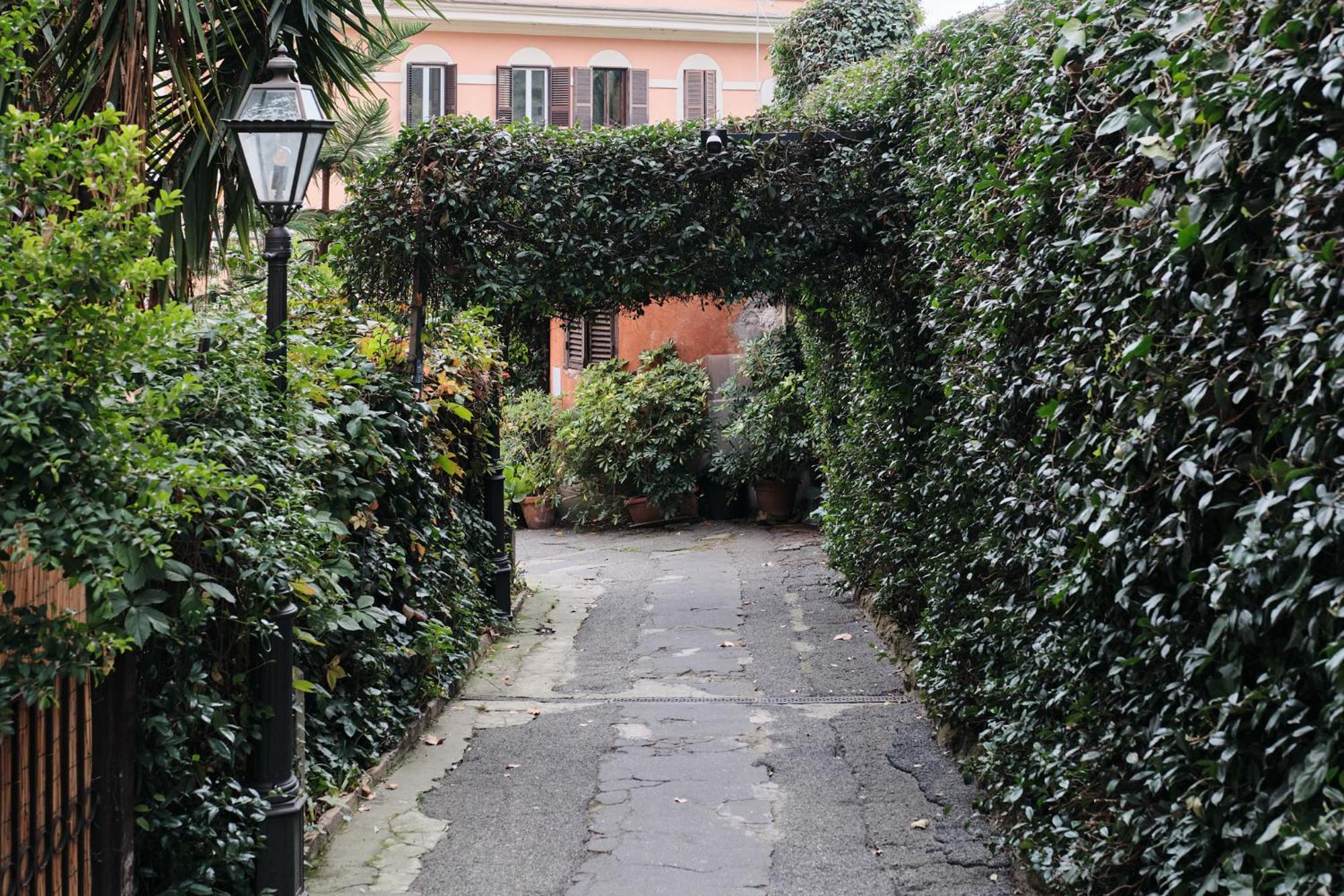 Apartment Trastevere- Flat Con Giardino, Ac, Wi-fi & Netflix *