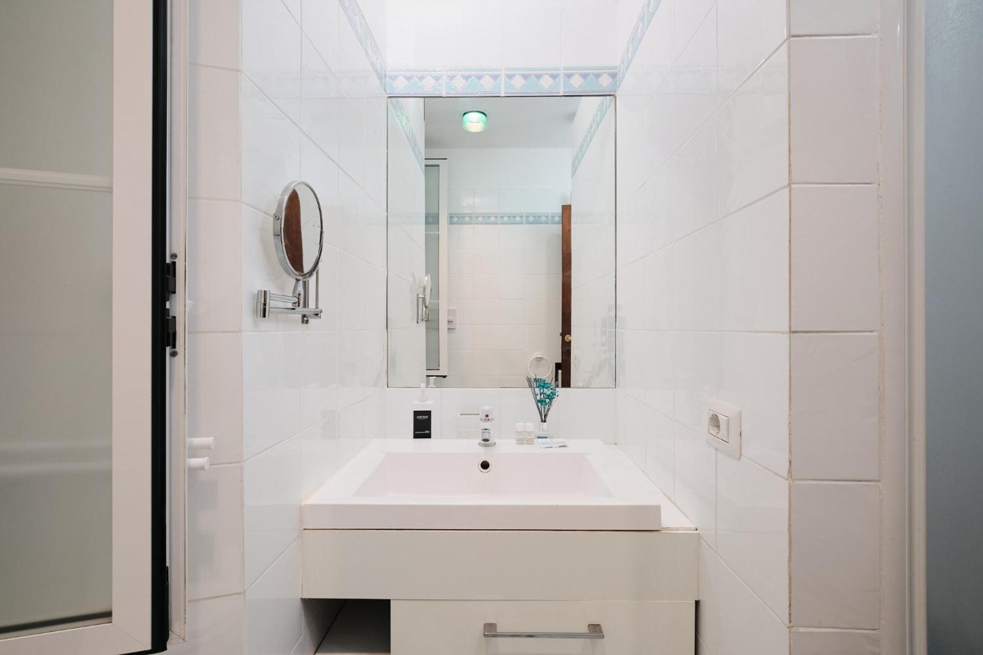 Trastevere- Flat Con Giardino, Ac, Wi-fi & Netflix Apartment *